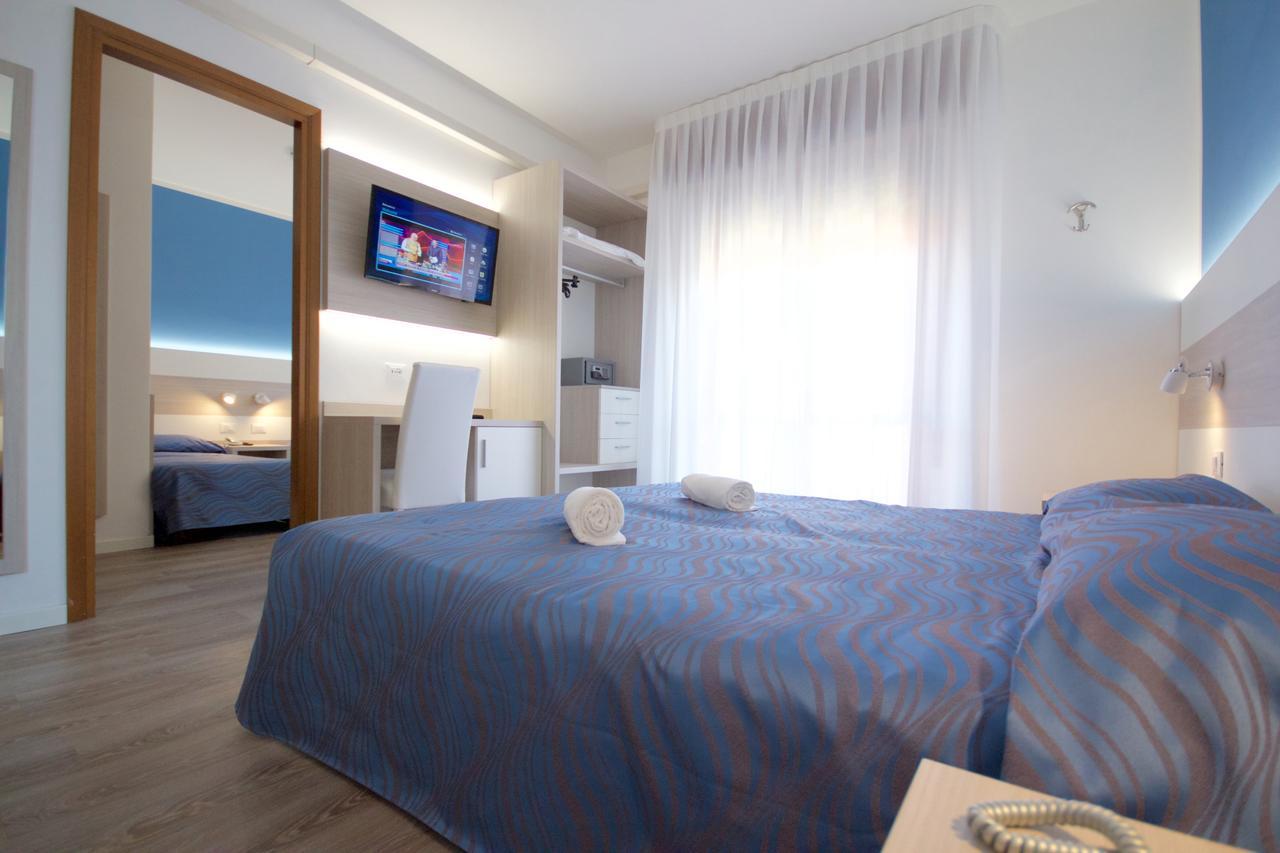 Hotel Serenella Lido di Jesolo Bagian luar foto