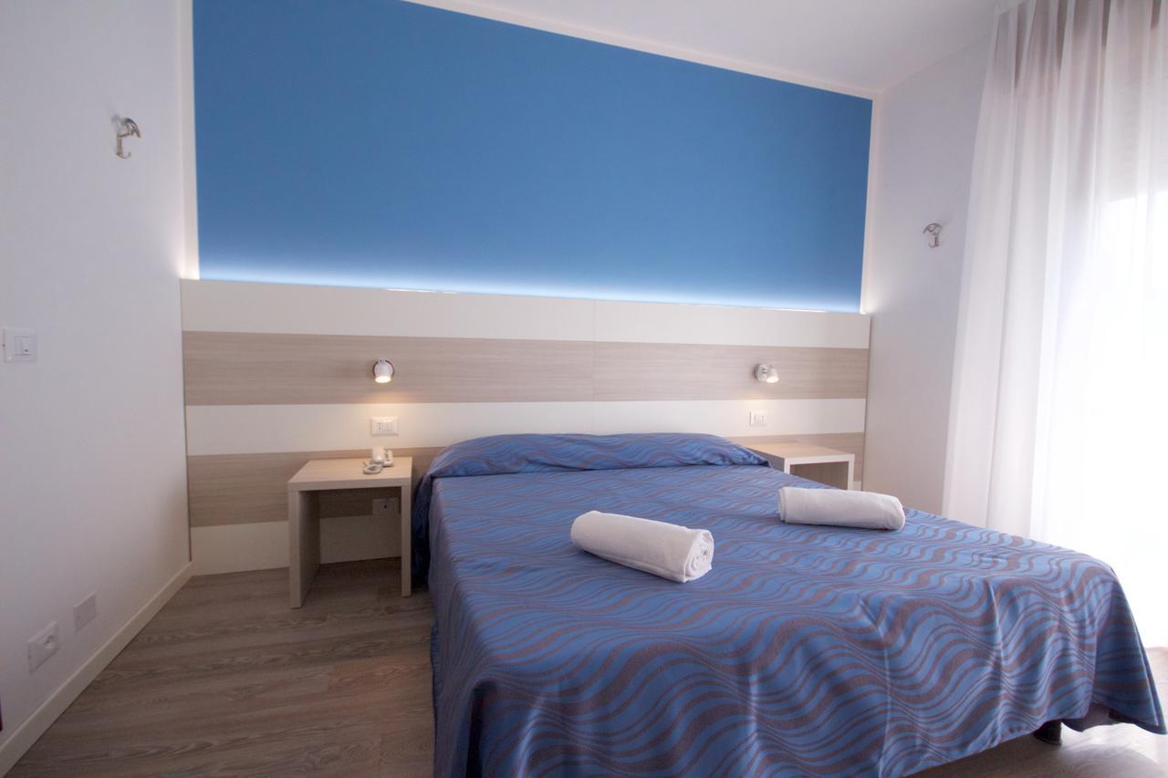 Hotel Serenella Lido di Jesolo Bagian luar foto